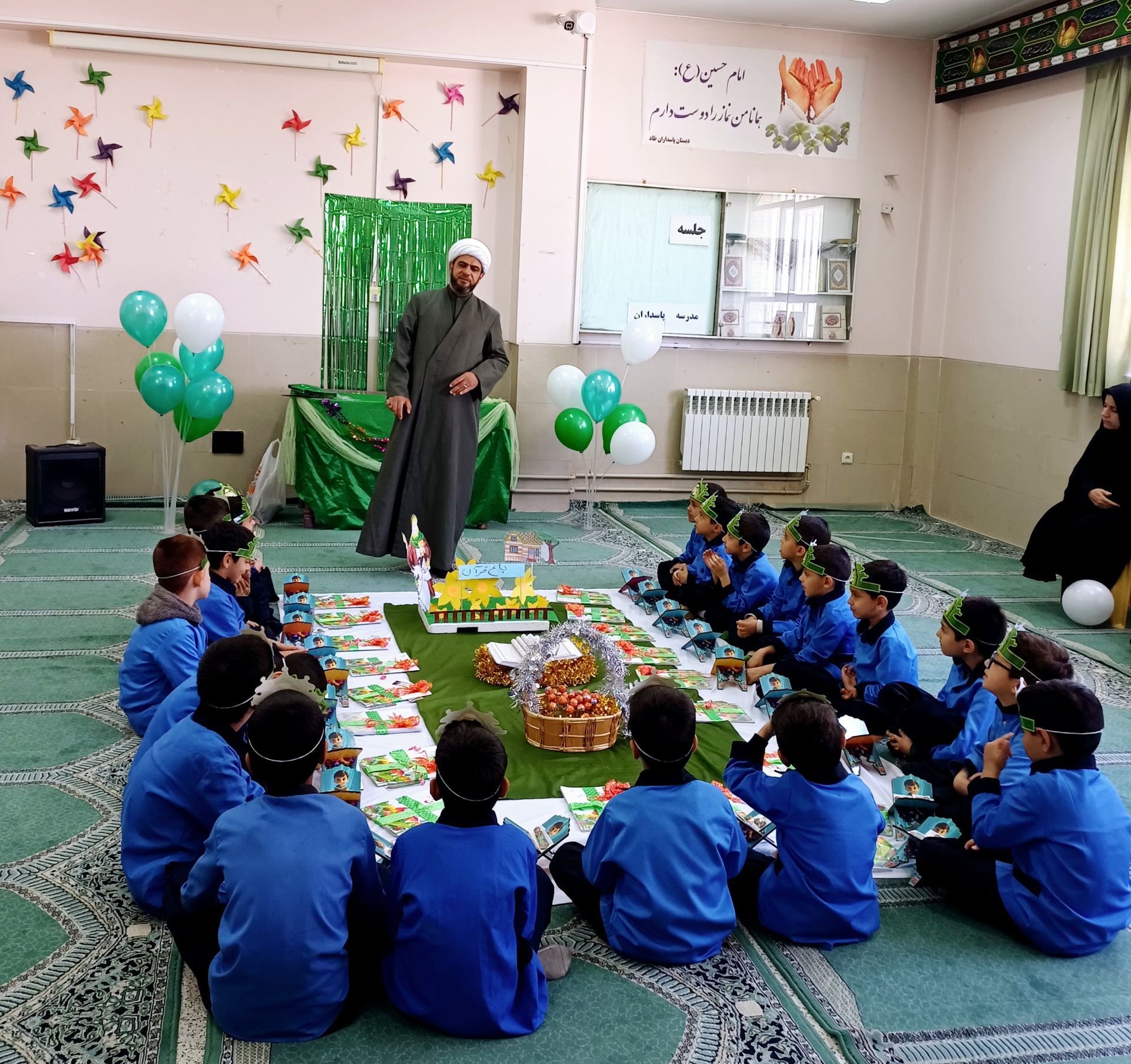 کتابخانه مدرسه پاسداران